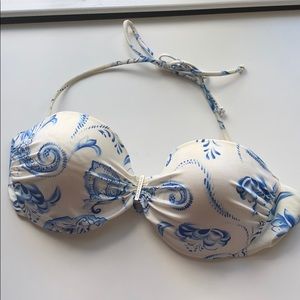 34 DD Victoria’s Secret bandeau swim top